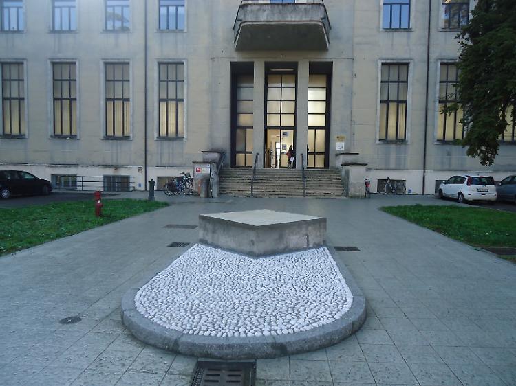 Scultura in onore della Ravanelli. La Soprintendenza blocca tutto