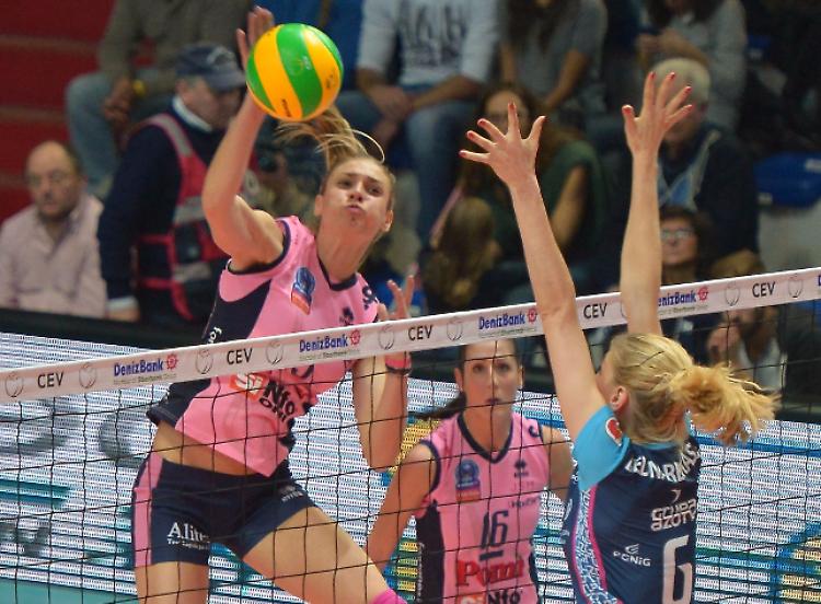 Final Four, Arena: "Decisione vicina"