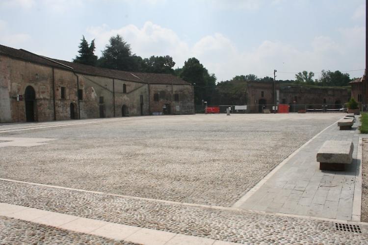 Piazza d'Armi, nuovo stop