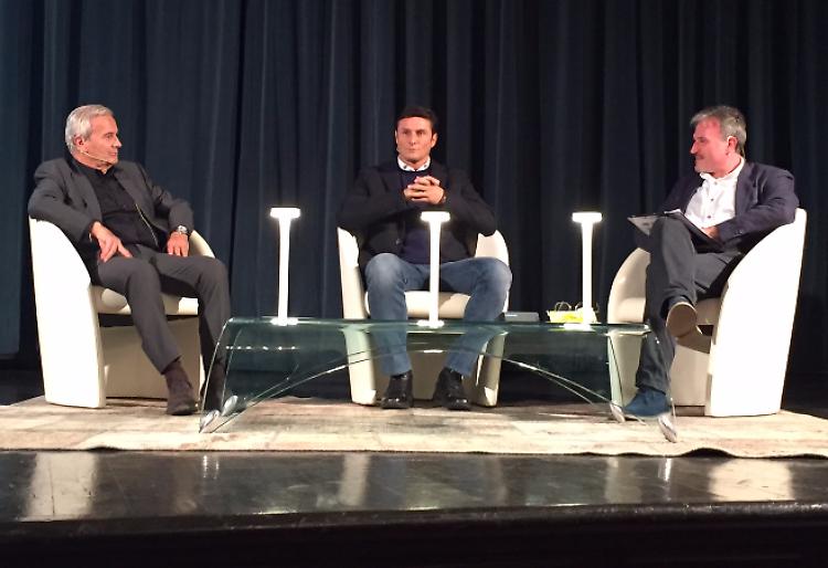 Zanetti, bandiera nerazzurra