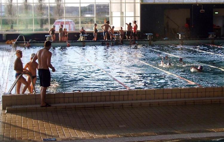 Piscina, aria di burrasca