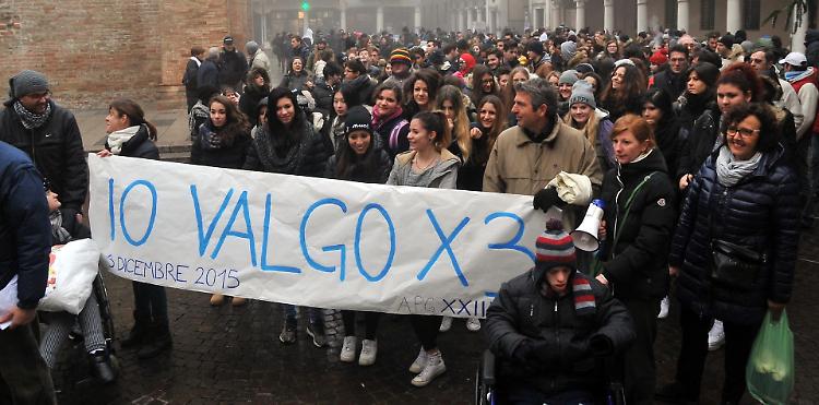 Giornata persone con disabilità, flash mob: 'Non siamo fantasmi'