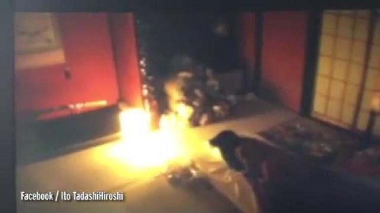 Giappone, la bambina fantasma: apparizione spettrale davanti alla telecamera