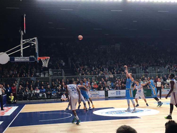 Cantù-Vanoli Cremona (Pianella, ore 20,45)