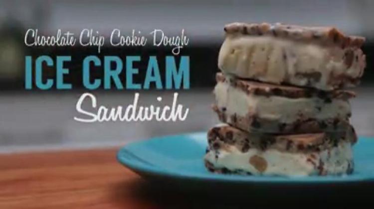 Gelato anche in inverno? Ecco come si prepara un "ice cream sandwich"