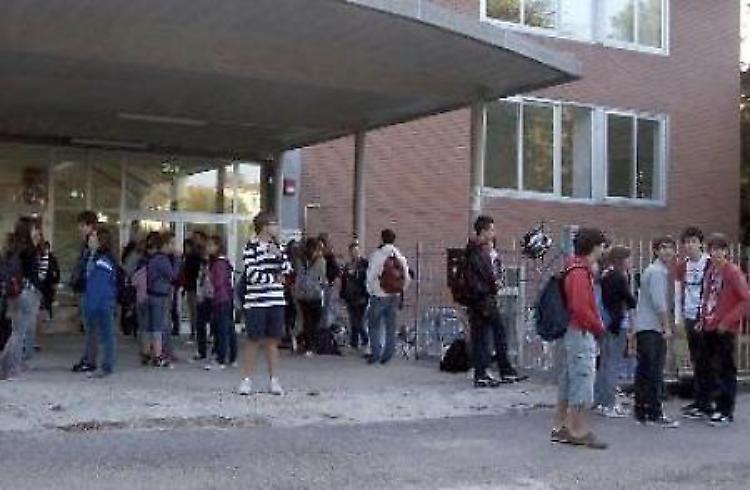 Da Crema una pessima lezione di democrazia
