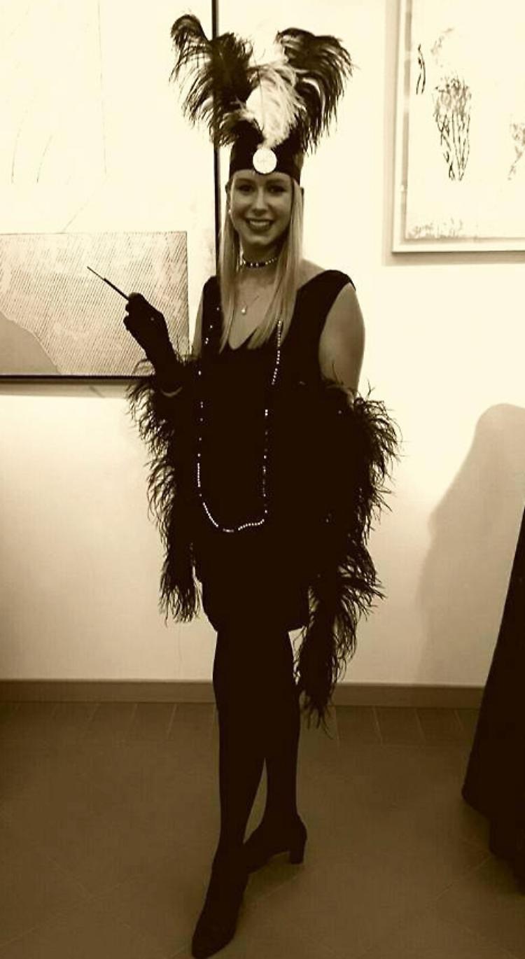 Assessore-modella in costume d’epoca