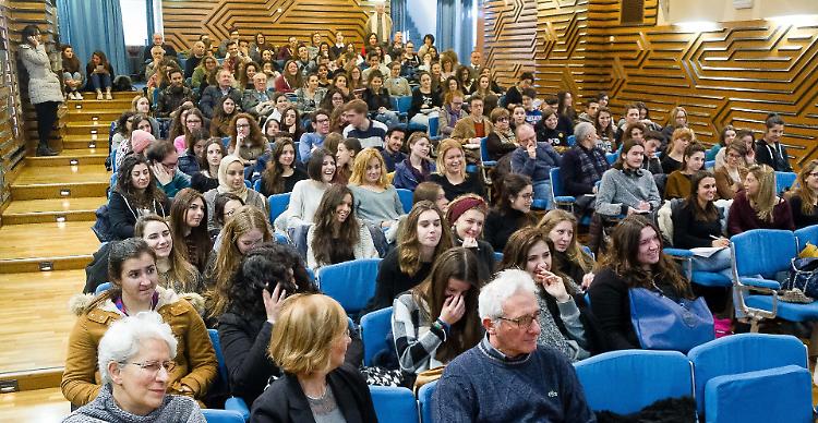 Cottarelli: 'Debito pubblico, Italia a un livello insostenibile'