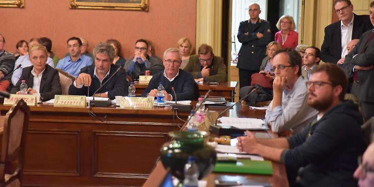 Bufera sul ‘Progetto Pioneer’