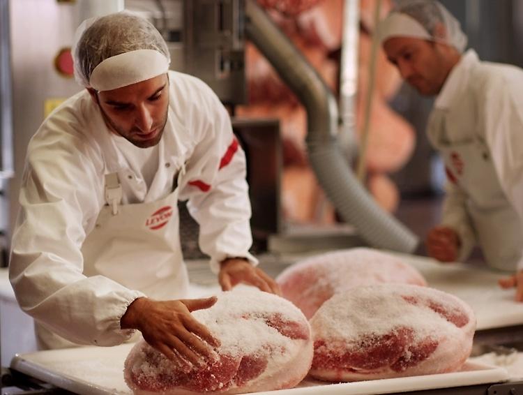 Mec Carni, rinnovato il contratto