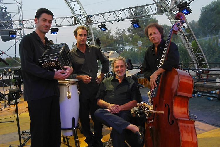 Luis Bacalov in concerto al teatro Ponchielli