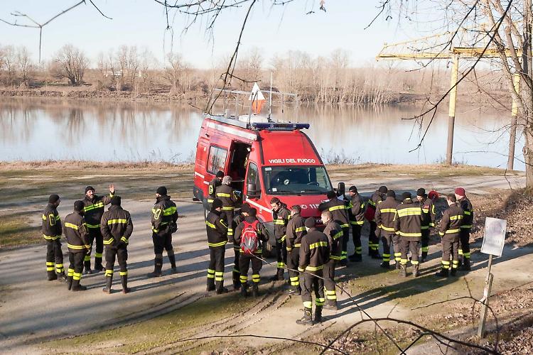 Anziano scomparso da casa, ricerche sull'Oglio