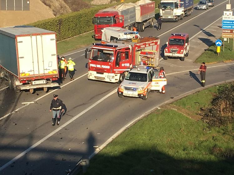 Frontale contro un camion, muore Andrea Goldaniga