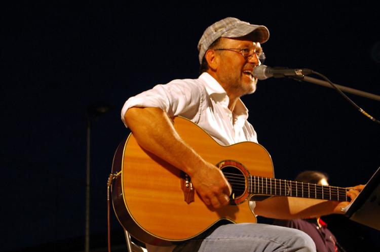 Gio Bressanelli canta per ‘Tartaruga onlus’