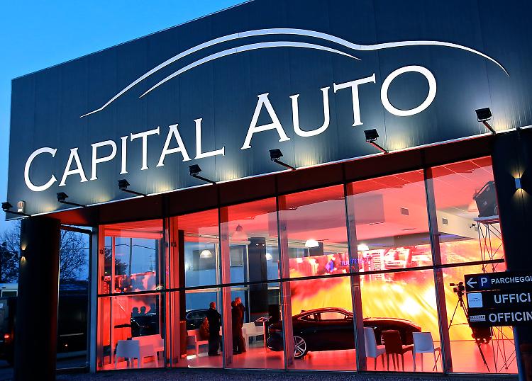 Concessionaria Capital Auto nel mirino dei ladri