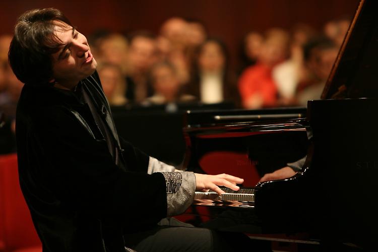 Il grande pianista Fazil Say per la prima volta a Milano