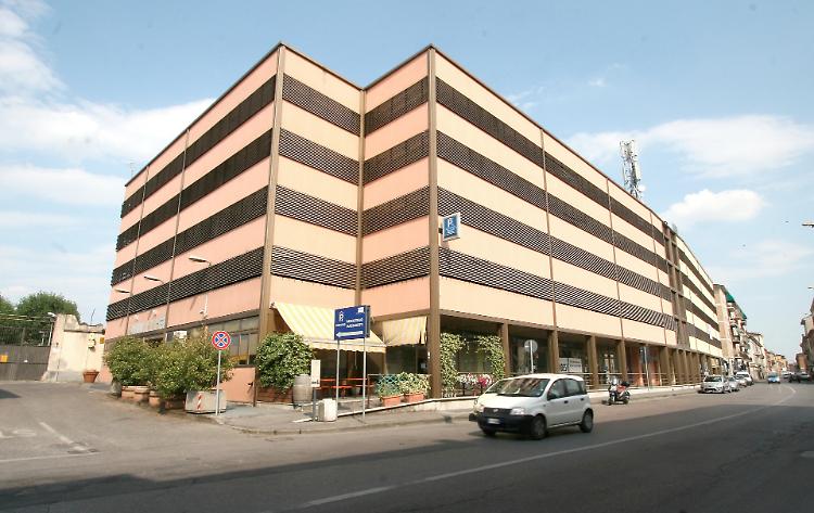 Raid all'autosilo Massarotti