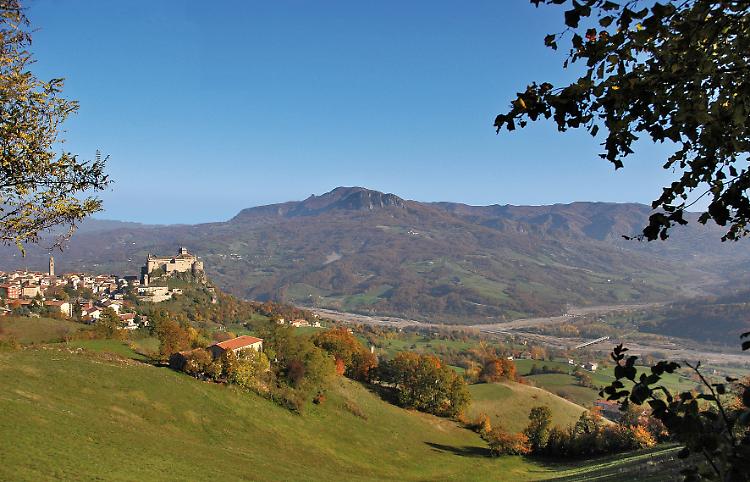 Castello di Bardi: visita nottura, Bardi storica a Pasqua e Corteo a Pasquetta