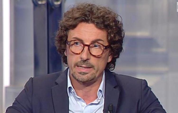 Redditi parlamentari, Toninelli: 'In tre anni ho restituito 114.000 euro"'