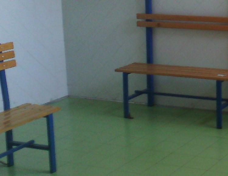 Squadre in campo, ladri negli spogliatoi