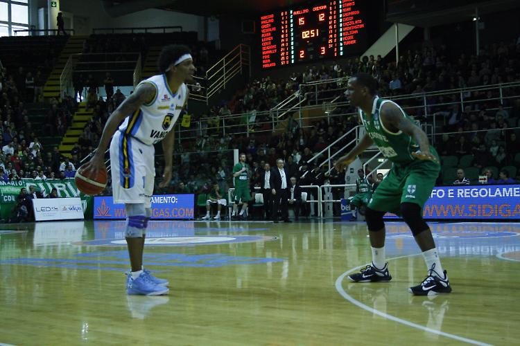 Sidigas Avellino batte Vanoli e aggancia il terzo posto 