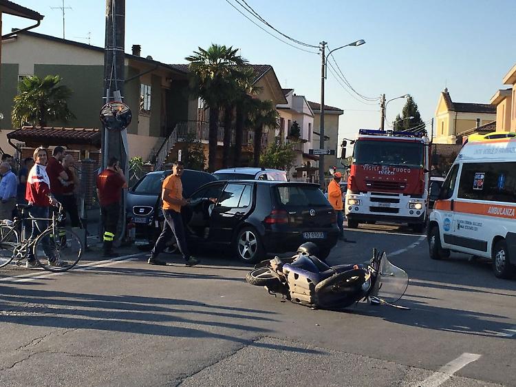 Schianto auto e moto