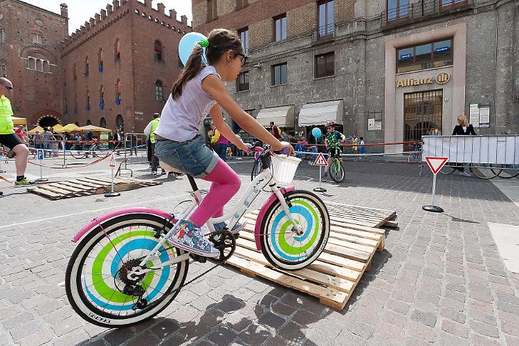 Più di cento in sella per 'Bimbimbici'