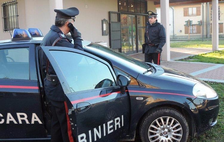 Ruba 27 buste di zafferano, bloccato e arrestato 39enne