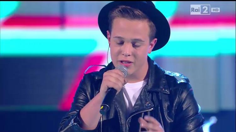Joe Croci esce tra gli applausi da The Voice of Italy