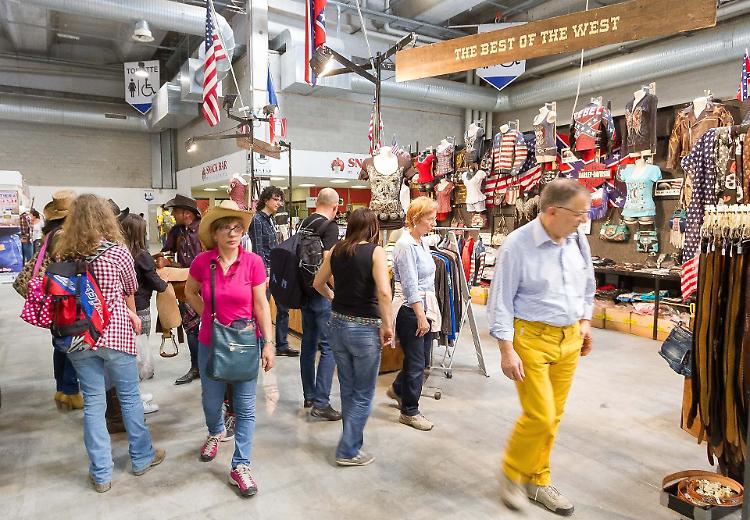 Emozioni western, in 60 mila nel villaggio dei cow boy