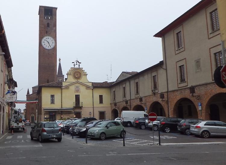 Soldi 'bloccati', è polemica