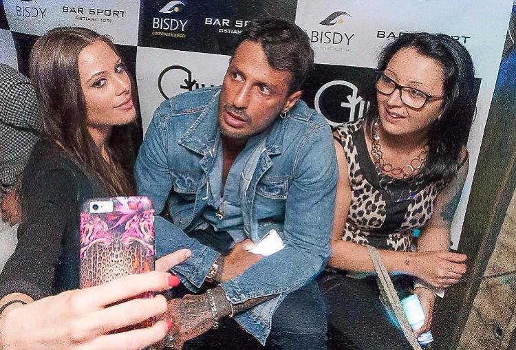 Corona apre la stagione estiva della movida cremonese