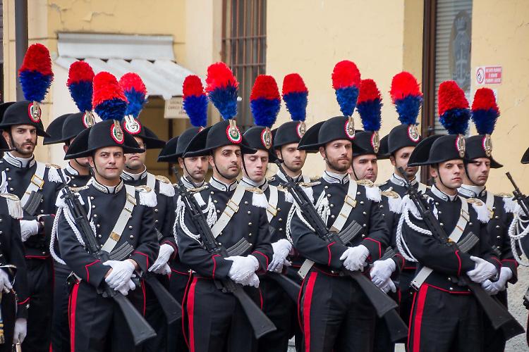 Minacce all'ordine alla legalità, la battaglia dei carabinieri 