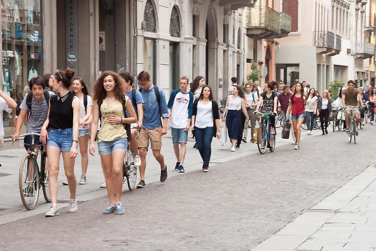 Ultima campanella, al via l'estate per gli studenti