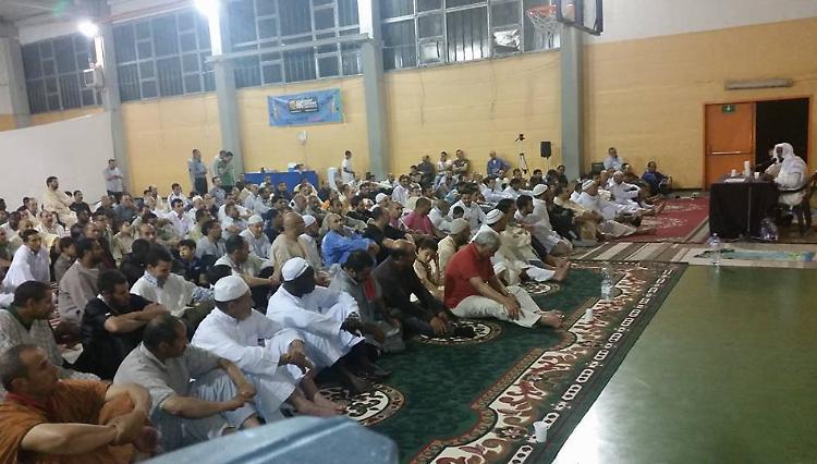 Moschea, Centro islamico senza soldi