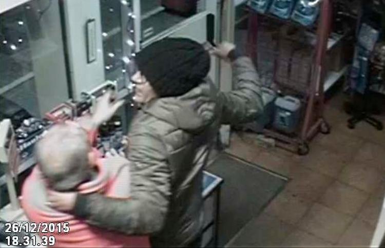Il 'terribile' finto poliziotto. Karim condannato per rapina