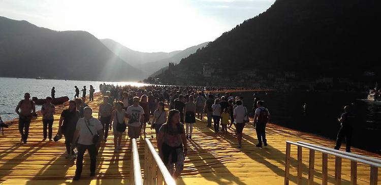 L'opera di Christo, fra arte e salamelle