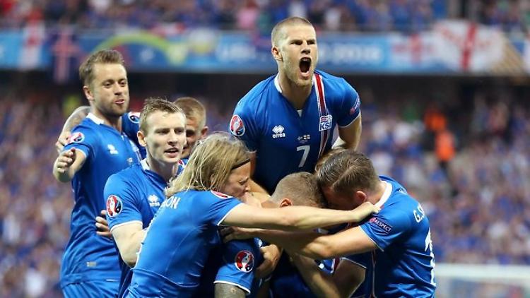 Euro 2016: &egrave;  un casalasco il designer della maglia dell'Islanda