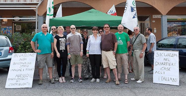 Migranti, presidio della Lega al Boschetto