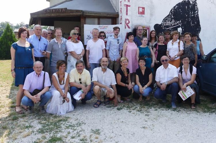 Aperta la bottega dei legami