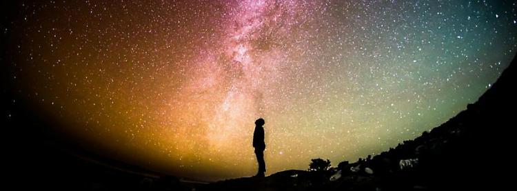 Stelle in cascina, tra 'aperichic' e osservazione astronomica