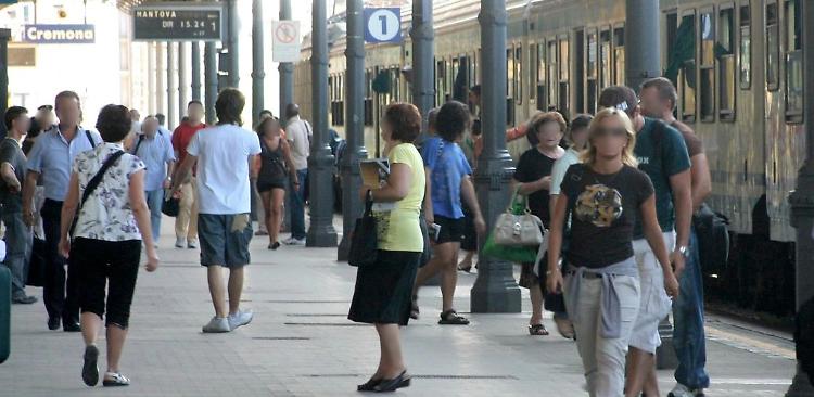 Sei ore in 'ostaggio' della Freccia della Versilia