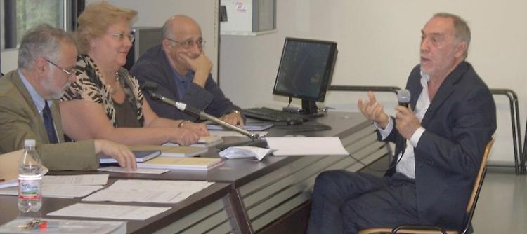 Sesta laurea a quasi 80 anni