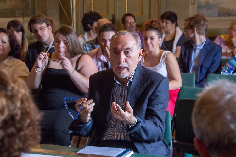 Sesta laurea a 79 anni. 110 e lode per Fazzi