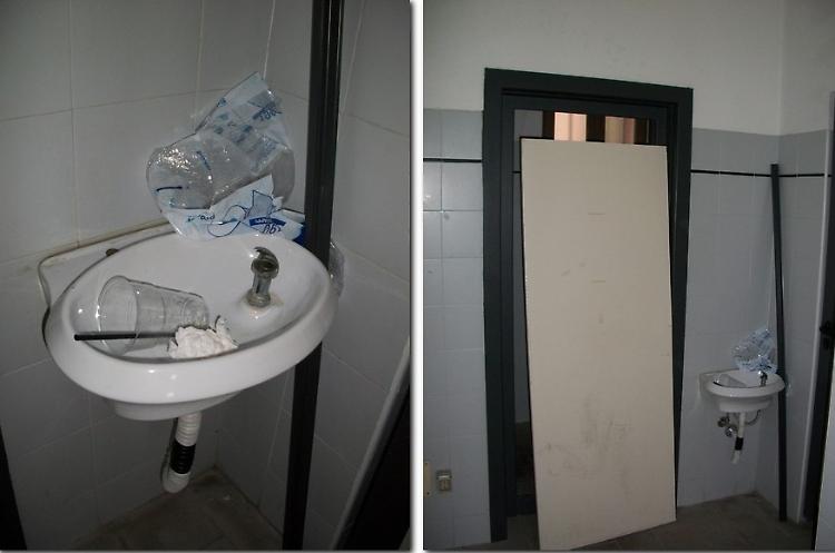 Raid vandalico nei bagni pubblici