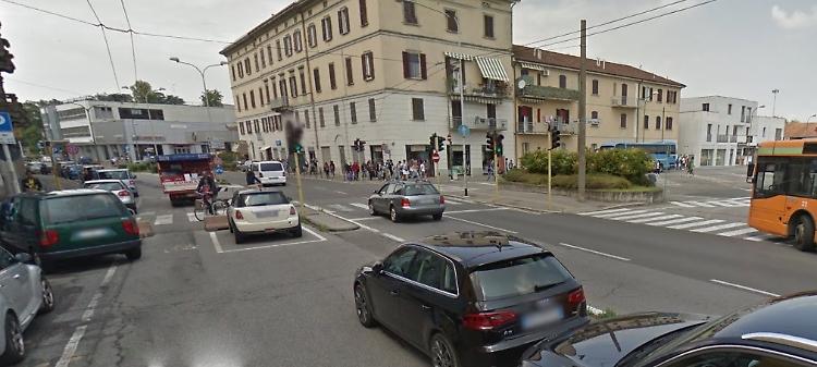 Atti osceni in via Dante