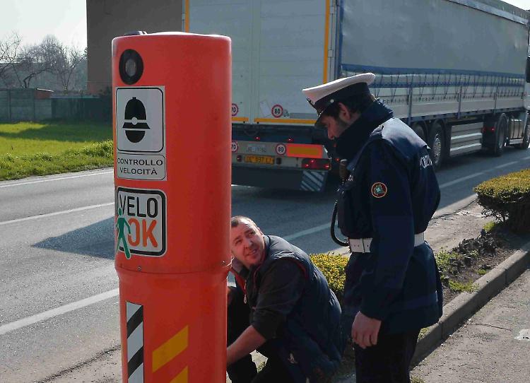 'Velo ok', nel 2017 elevate quasi 600 infrazioni