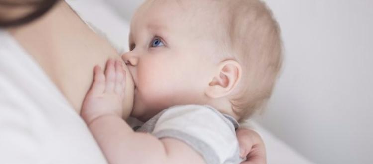 Settimana dell'allattamento materno:  dalla parte dei bambini