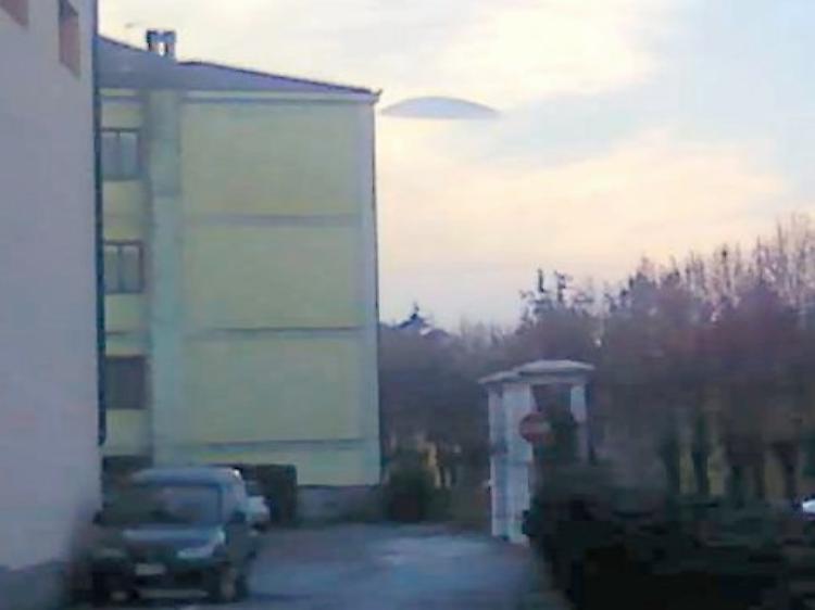 Ufo avvistato, testimoni  e indagini