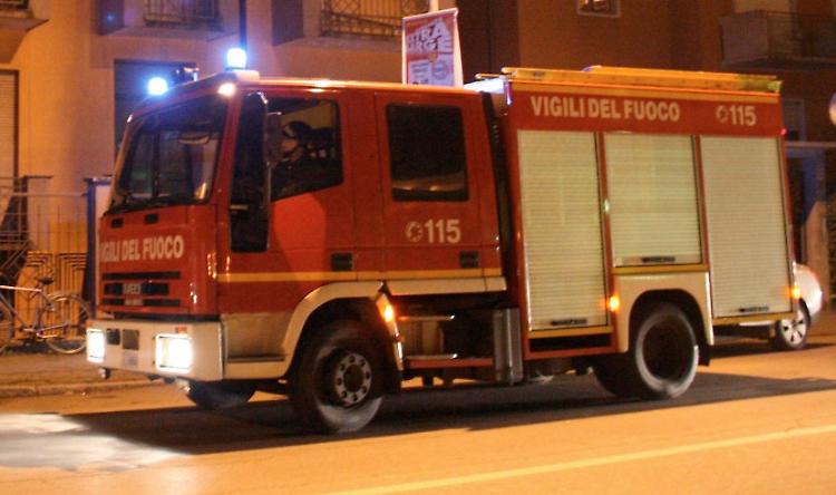 Allarme monossido in una palazzina, intervento dei vigili del fuoco